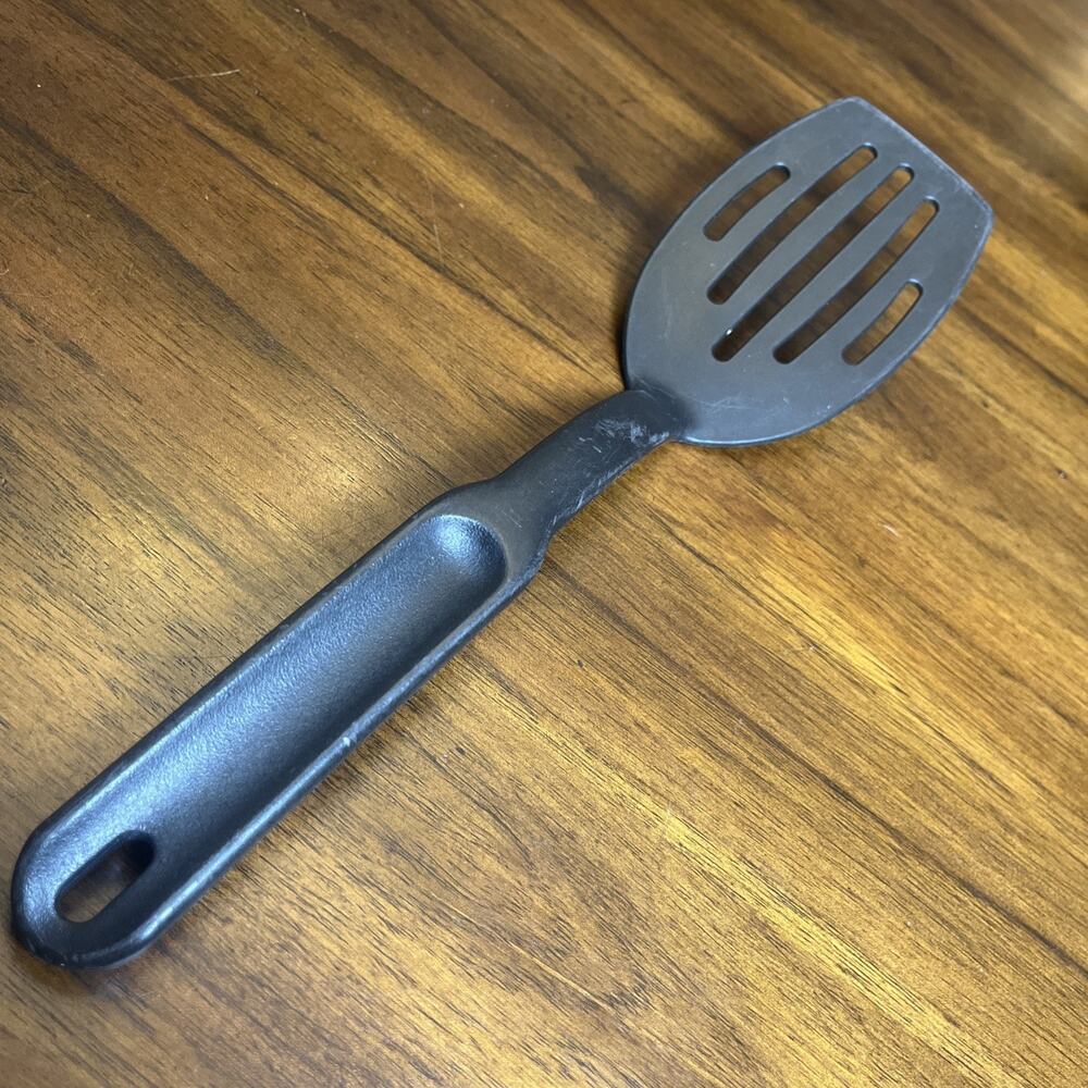 Pampered Chef Black Nylon Slotted Spatula 2351 Flipper Turner Heat Resist Tool